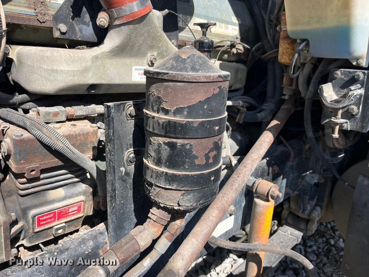 image for item LE9024 1995 Kenworth T600 semi truck