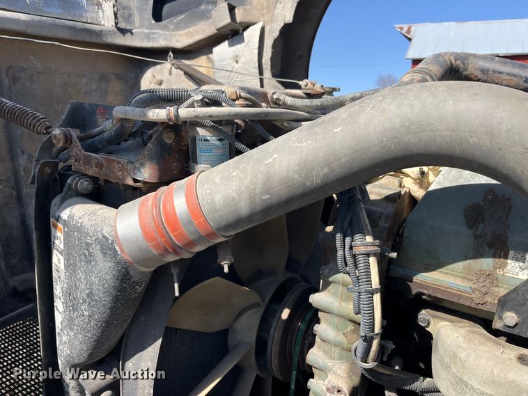 image for item LE9024 1995 Kenworth T600 semi truck