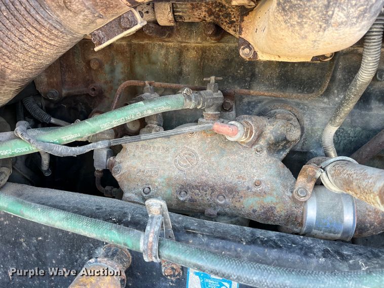 image for item LE9024 1995 Kenworth T600 semi truck