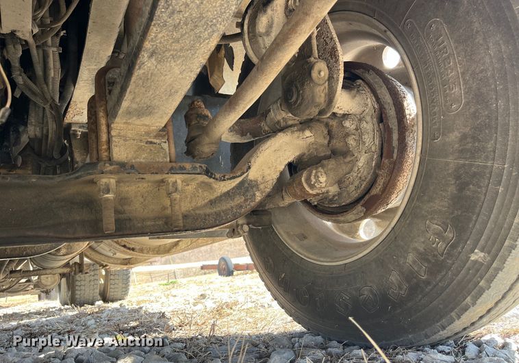 image for item LE9024 1995 Kenworth T600 semi truck