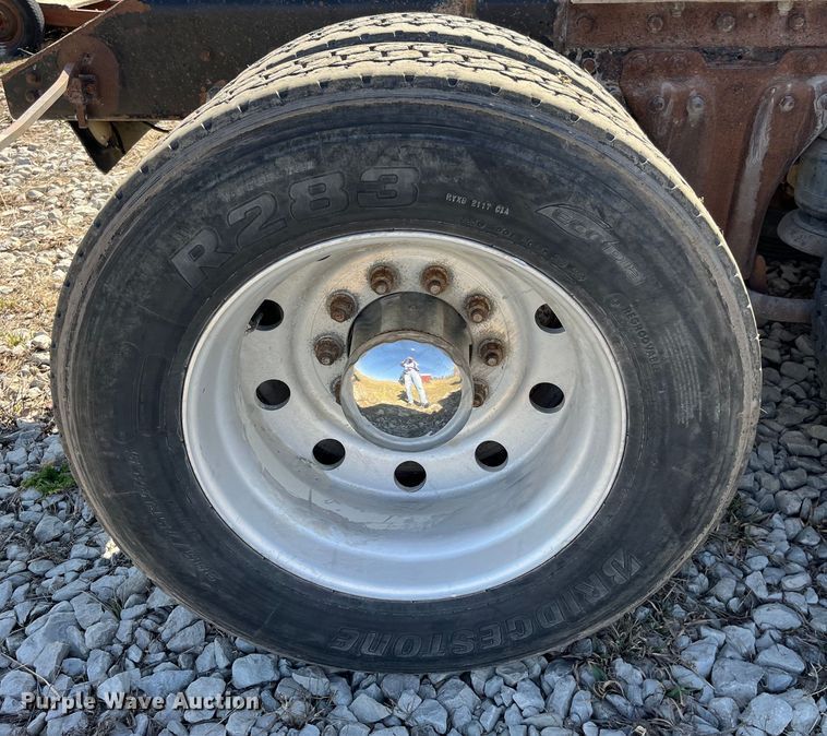 image for item LE9024 1995 Kenworth T600 semi truck