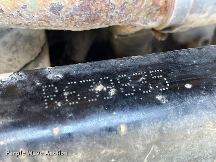 image for item LE9024 1995 Kenworth T600 semi truck