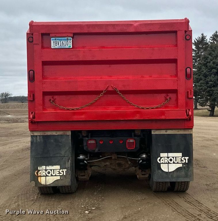 image for item LO9488 1999 Mack RD690S dump truck
