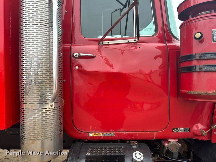 image for item LO9488 1999 Mack RD690S dump truck