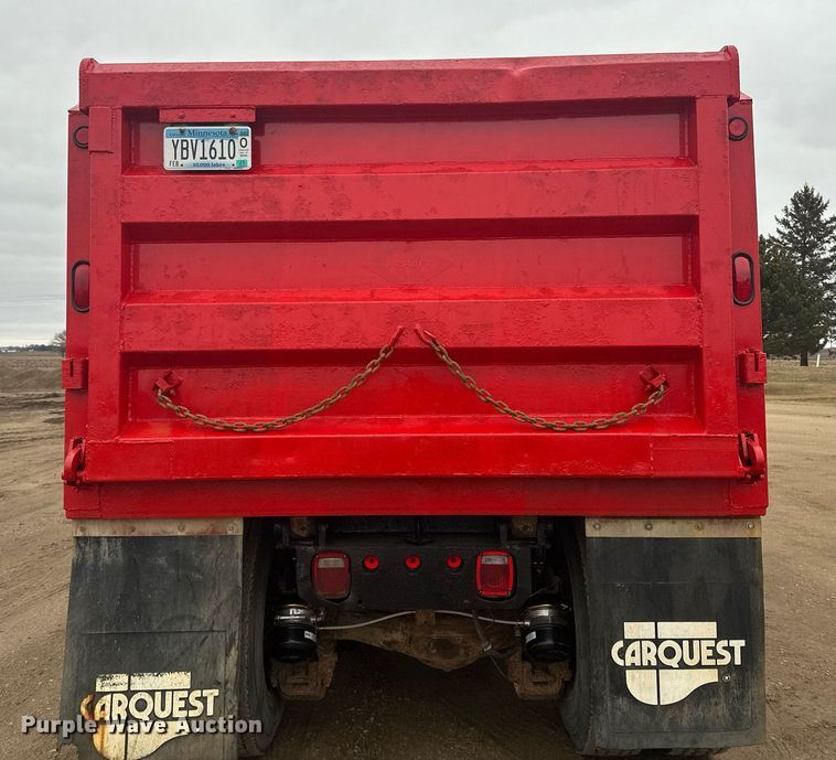 image for item LO9488 1999 Mack RD690S dump truck