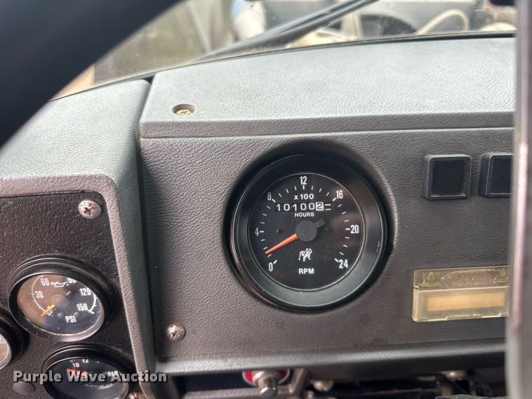 image for item LO9488 1999 Mack RD690S dump truck