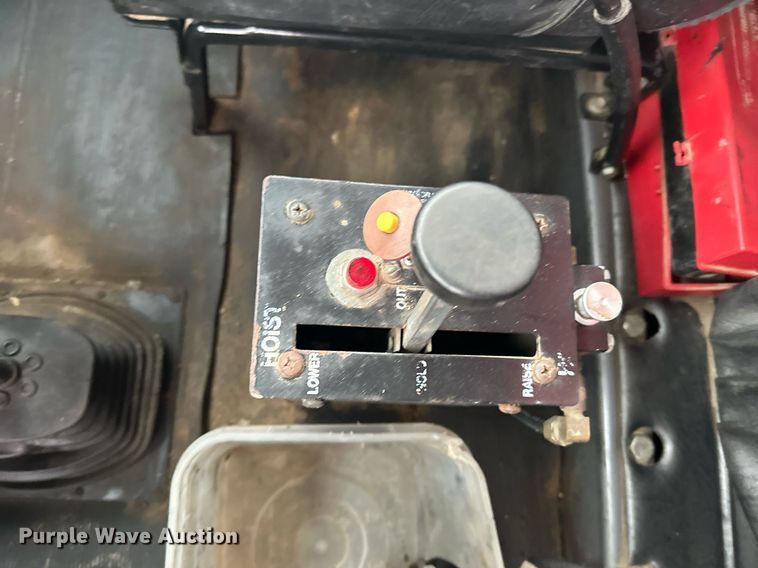 image for item LO9488 1999 Mack RD690S dump truck