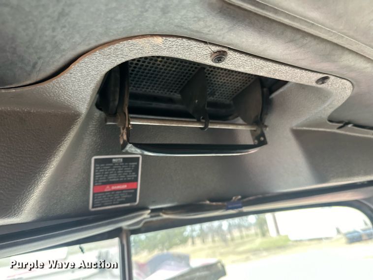 image for item LO9488 1999 Mack RD690S dump truck