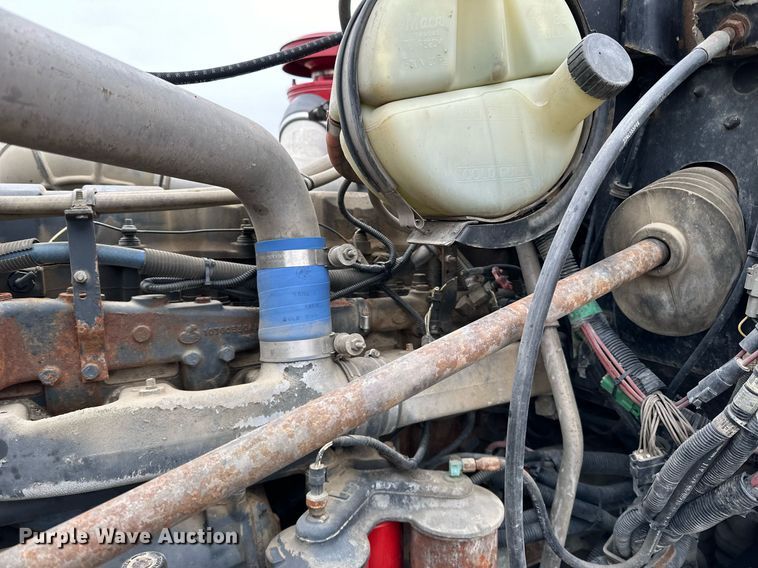 image for item LO9488 1999 Mack RD690S dump truck