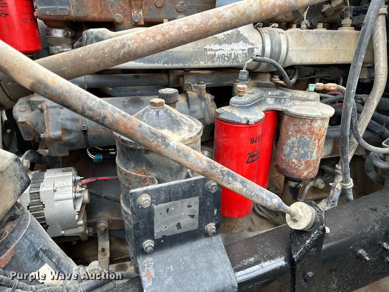 image for item LO9488 1999 Mack RD690S dump truck