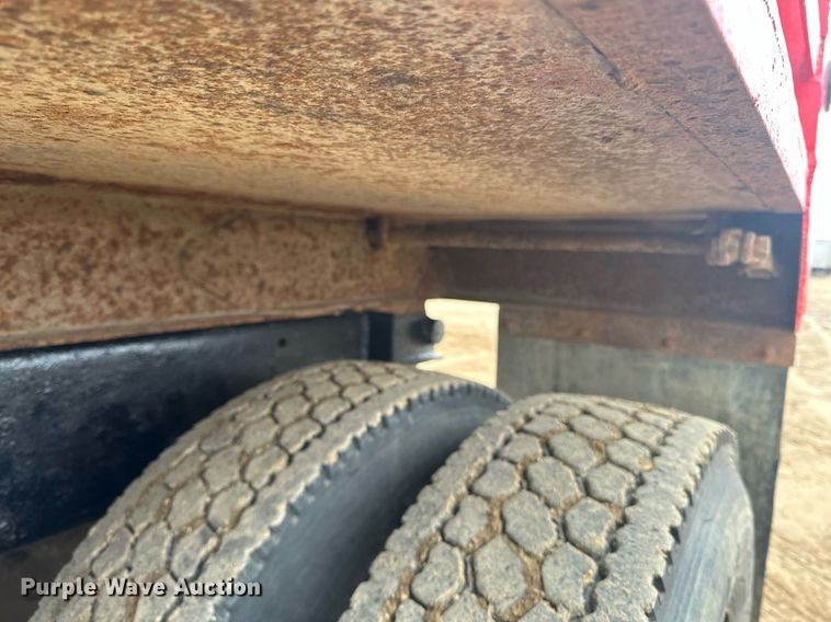 image for item LO9488 1999 Mack RD690S dump truck