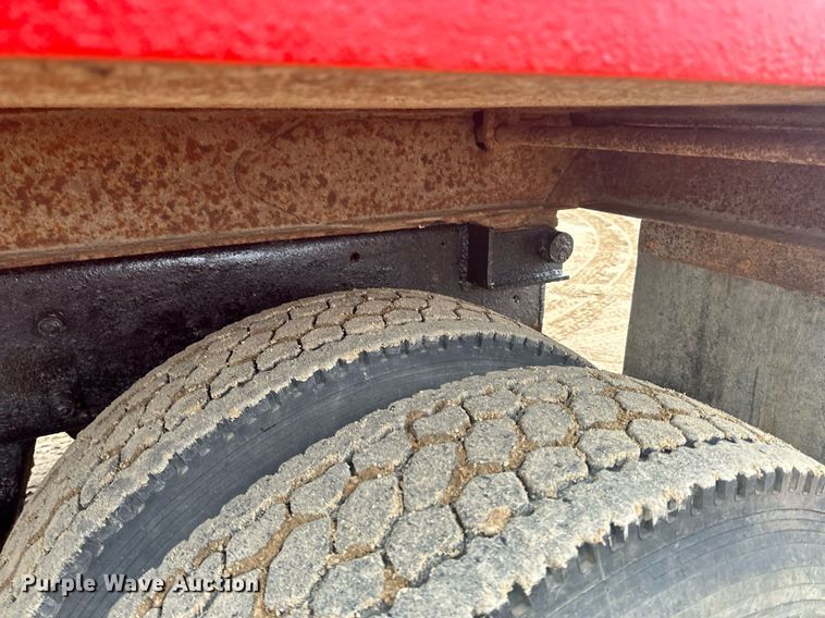 image for item LO9488 1999 Mack RD690S dump truck