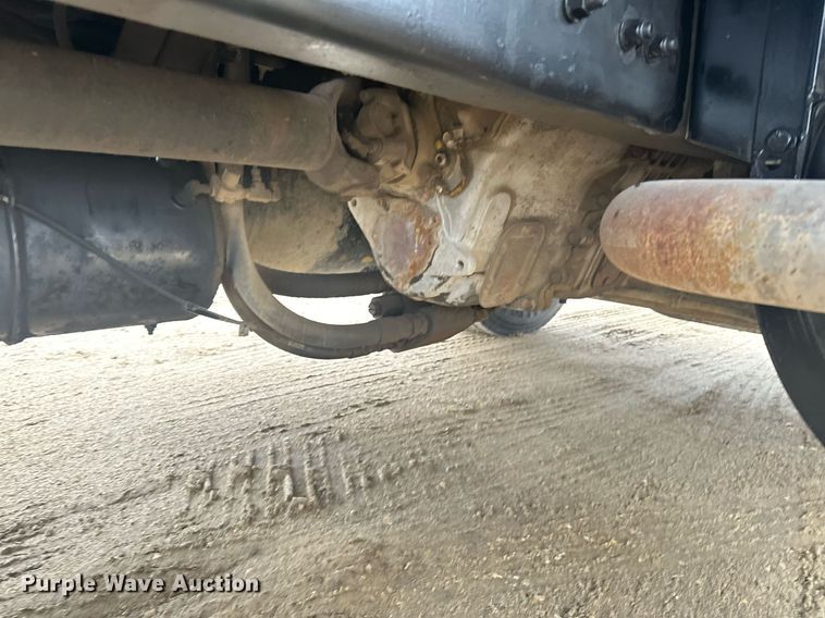 image for item LO9488 1999 Mack RD690S dump truck