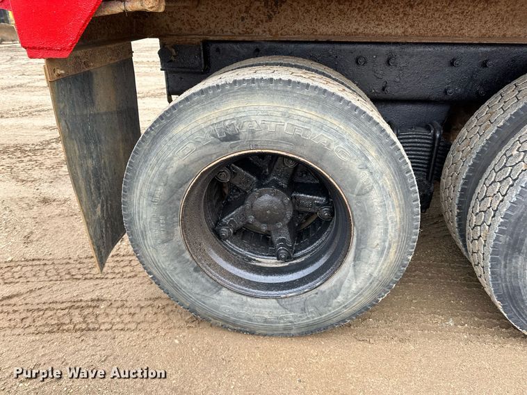 image for item LO9488 1999 Mack RD690S dump truck