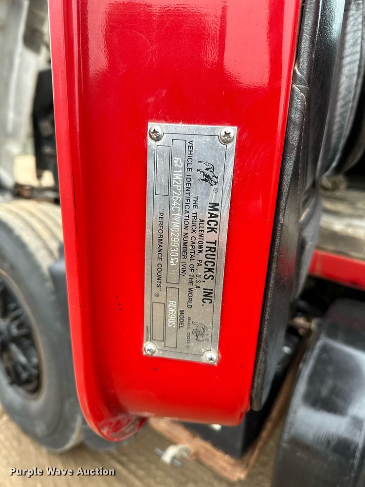 image for item LO9488 1999 Mack RD690S dump truck