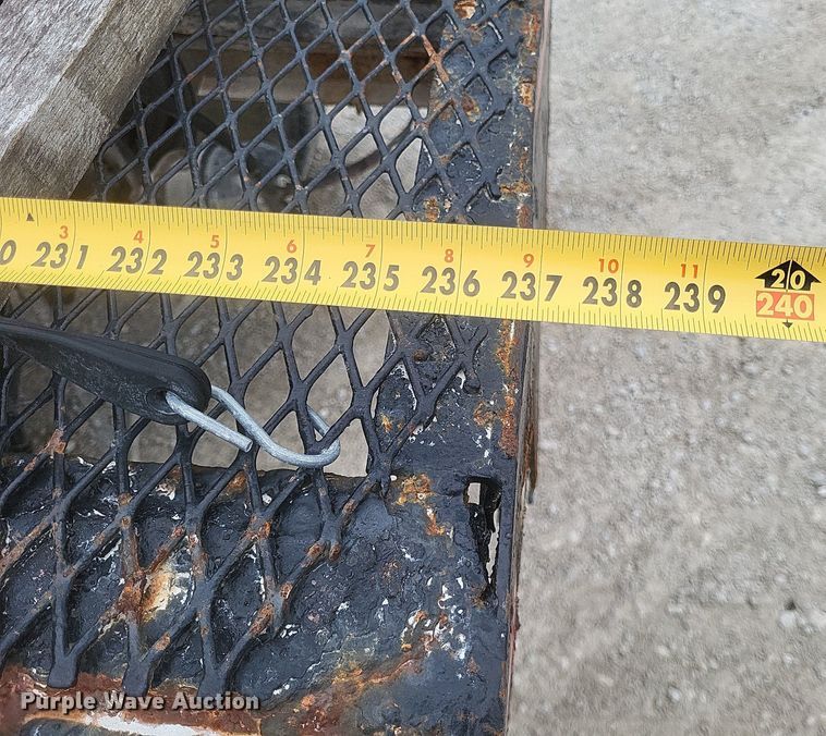 image for item MI9948 1990 International 2674 truck cab and chassis