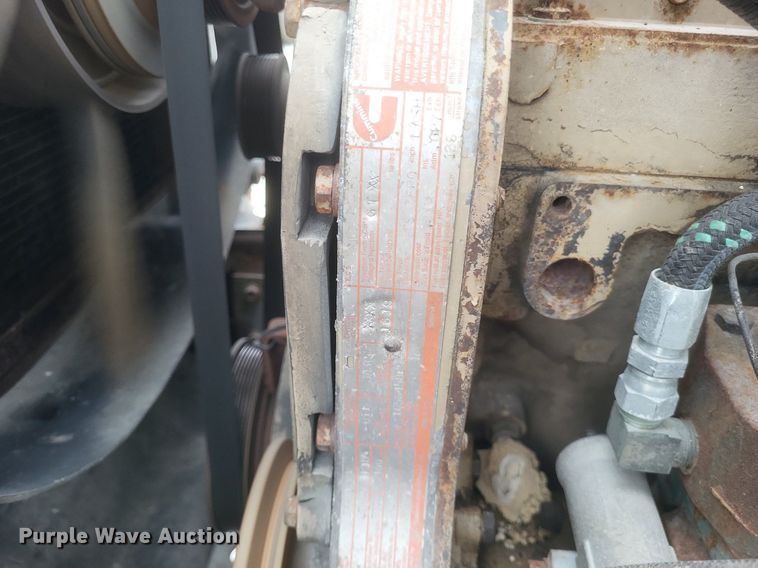 image for item MI9948 1990 International 2674 truck cab and chassis