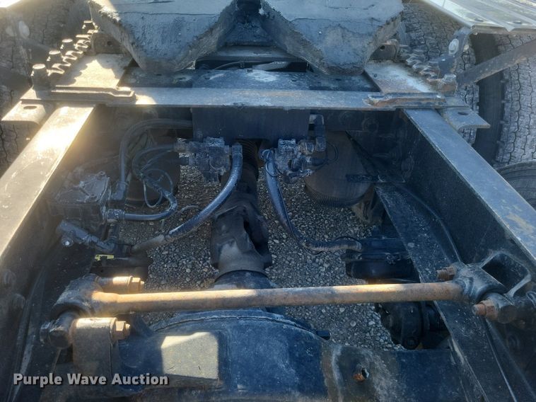 image for item MI9961 2007 International 9400i semi truck