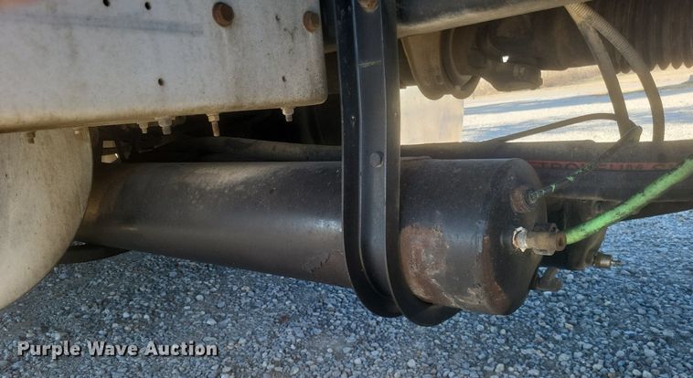 image for item MI9961 2007 International 9400i semi truck