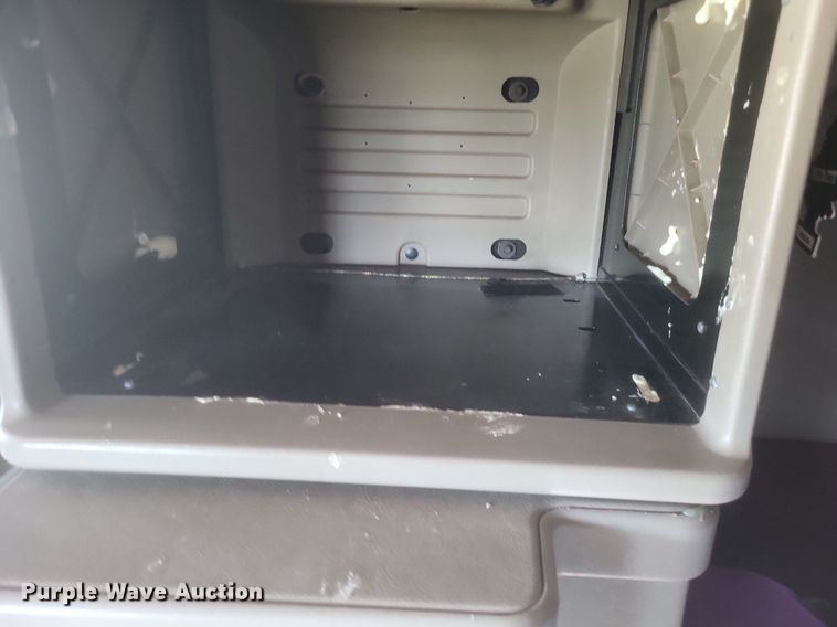 image for item MI9961 2007 International 9400i semi truck