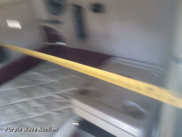 image for item MI9961 2007 International 9400i semi truck