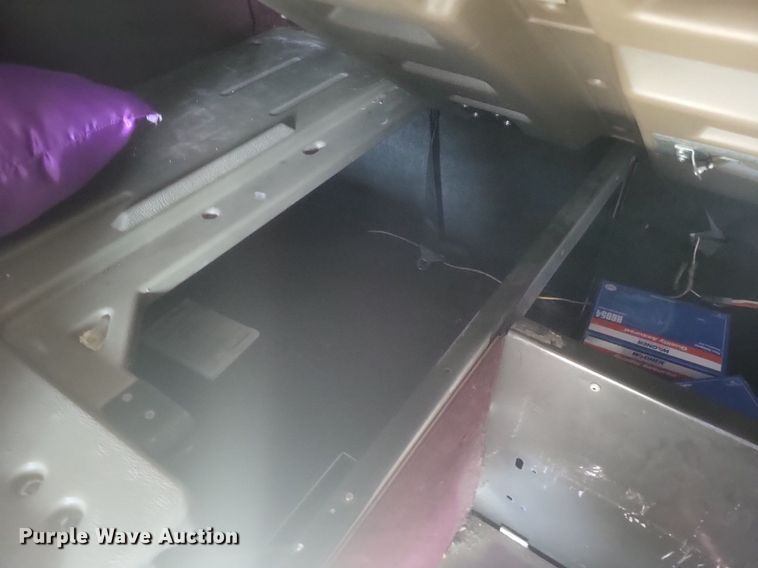 image for item MI9961 2007 International 9400i semi truck