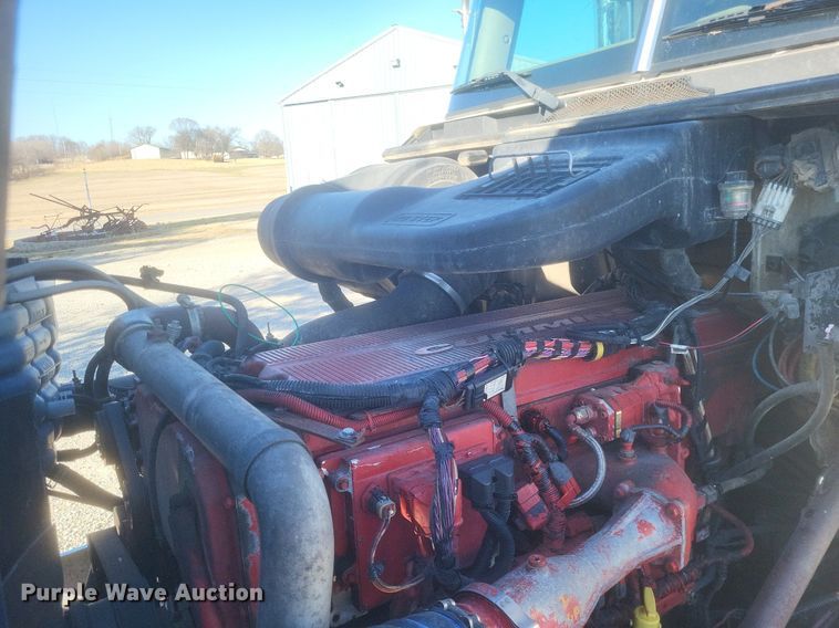 image for item MI9961 2007 International 9400i semi truck