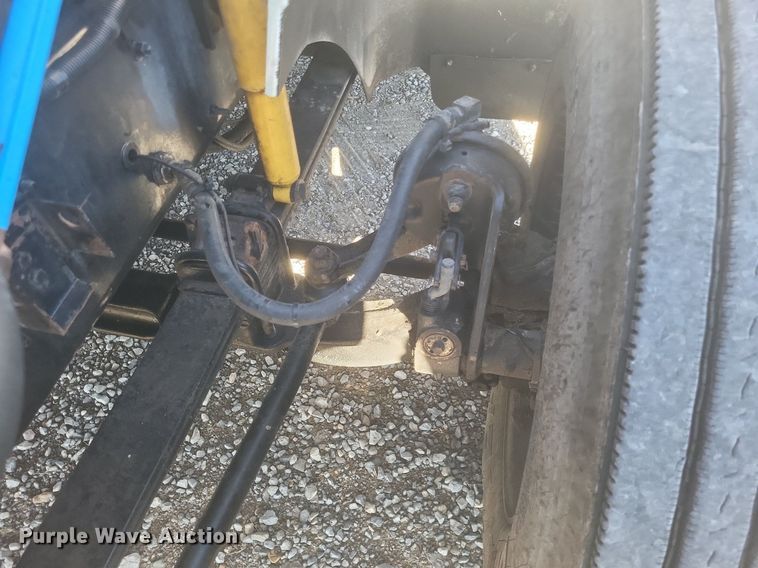 image for item MI9961 2007 International 9400i semi truck