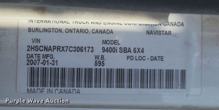 image for item MI9961 2007 International 9400i semi truck