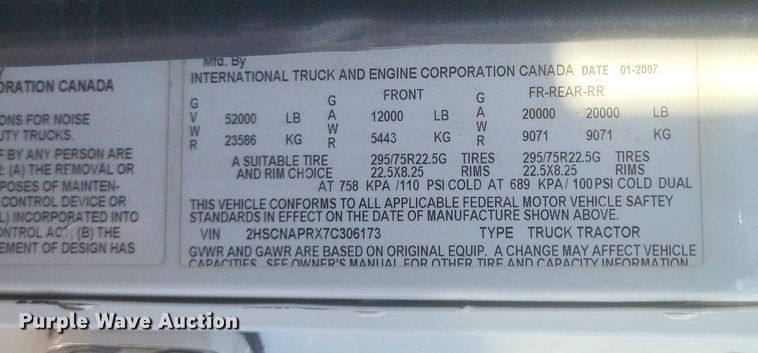 image for item MI9961 2007 International 9400i semi truck