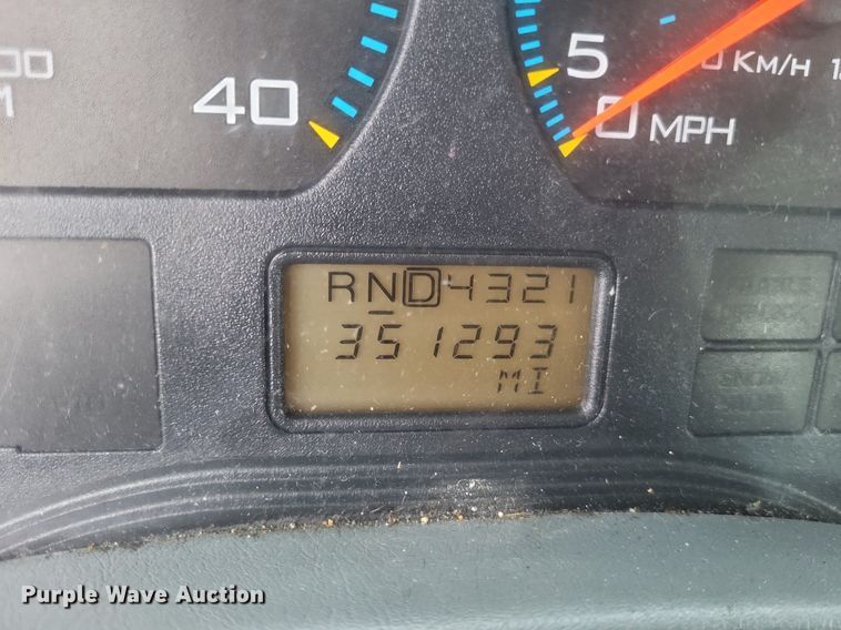 image for item MJ9004 2007 International 8600 semi truck