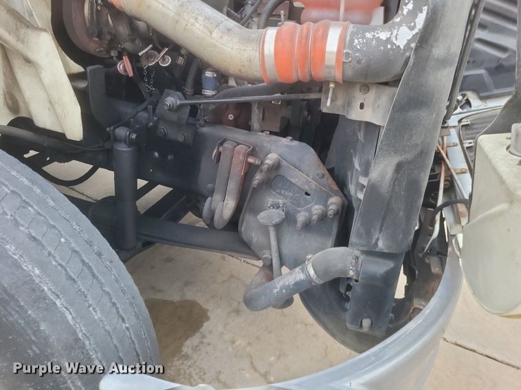 image for item MJ9004 2007 International 8600 semi truck