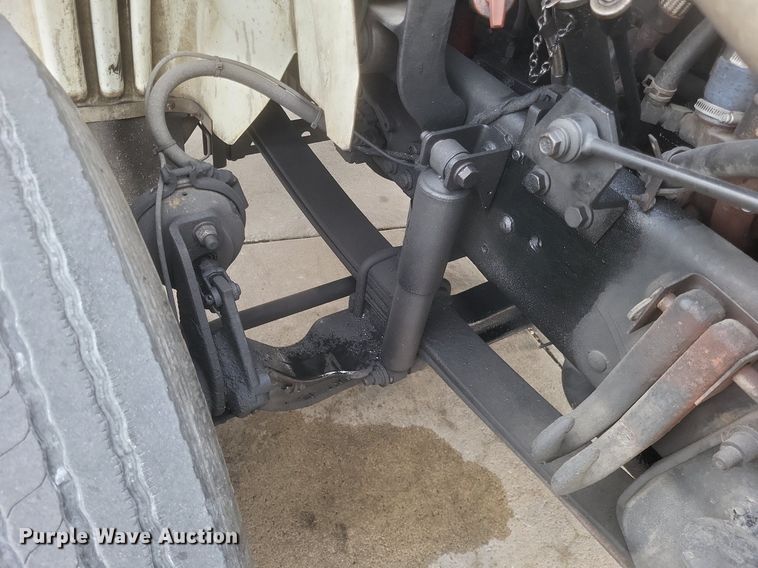 image for item MJ9004 2007 International 8600 semi truck