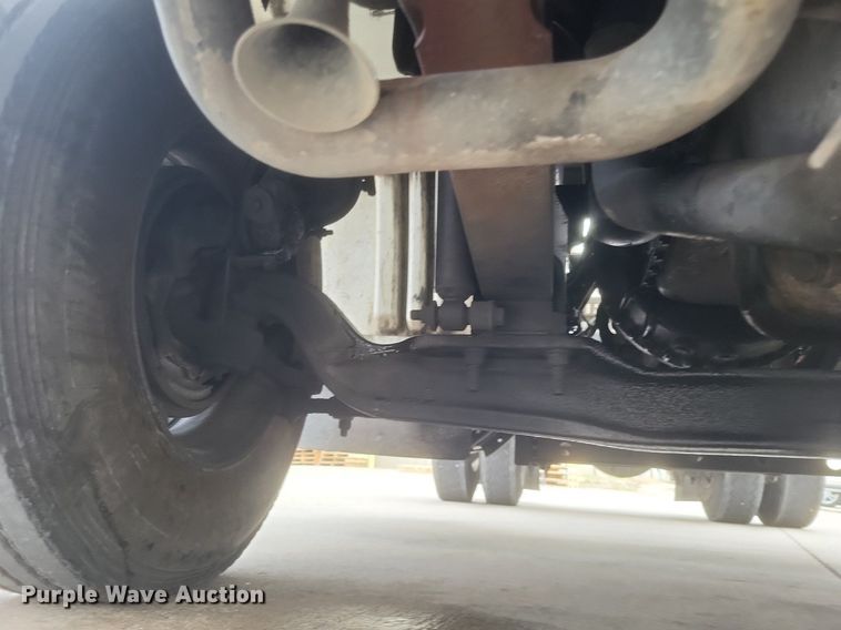 image for item MJ9004 2007 International 8600 semi truck