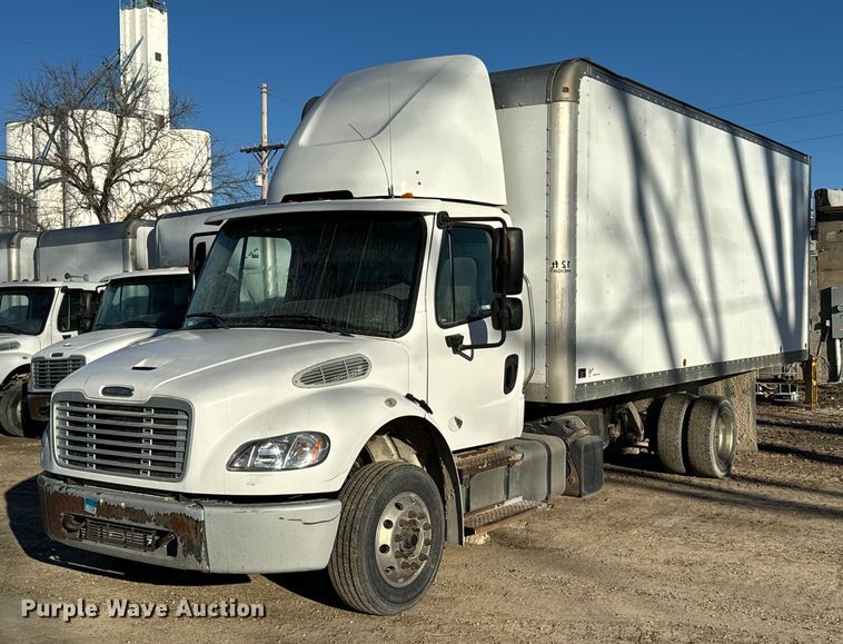 image for item NF9332 2017 Freightliner  Business Class M2 box truck