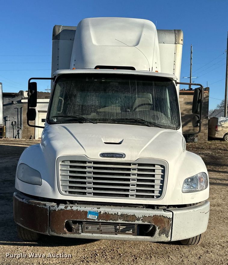 image for item NF9332 2017 Freightliner  Business Class M2 box truck