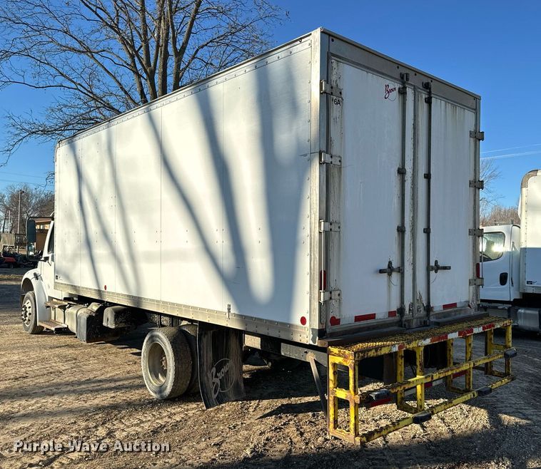 image for item NF9332 2017 Freightliner  Business Class M2 box truck