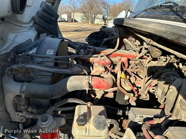 image for item NF9332 2017 Freightliner  Business Class M2 box truck