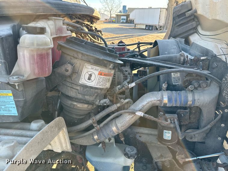 image for item NF9332 2017 Freightliner  Business Class M2 box truck