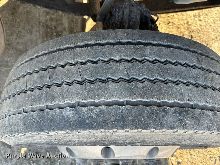 image for item NF9332 2017 Freightliner  Business Class M2 box truck