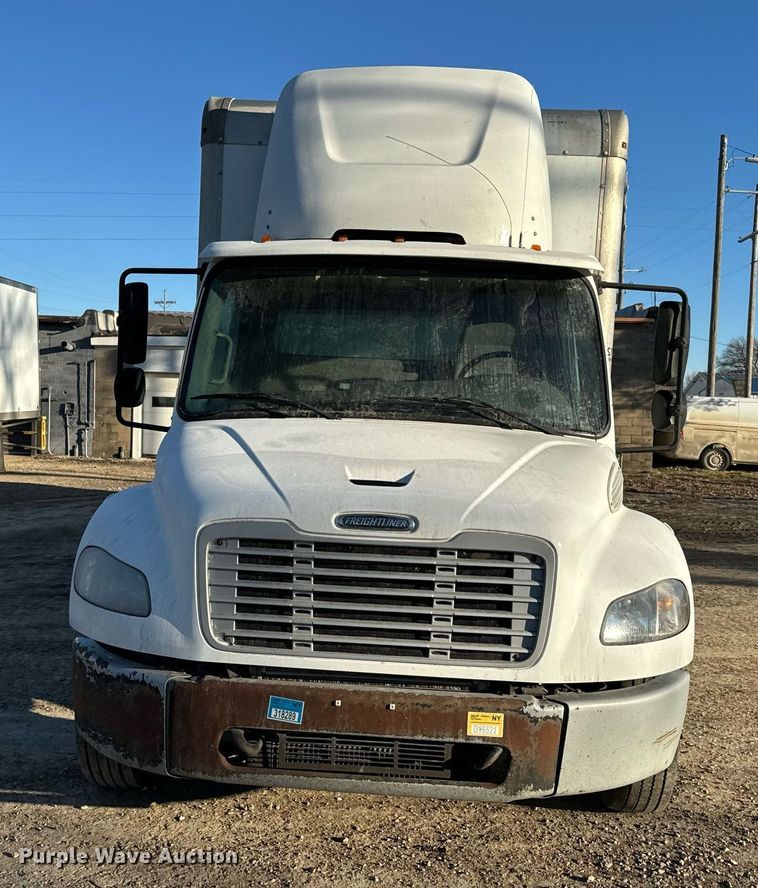 image for item NF9333 2017 Freightliner  Business Class M2 box truck