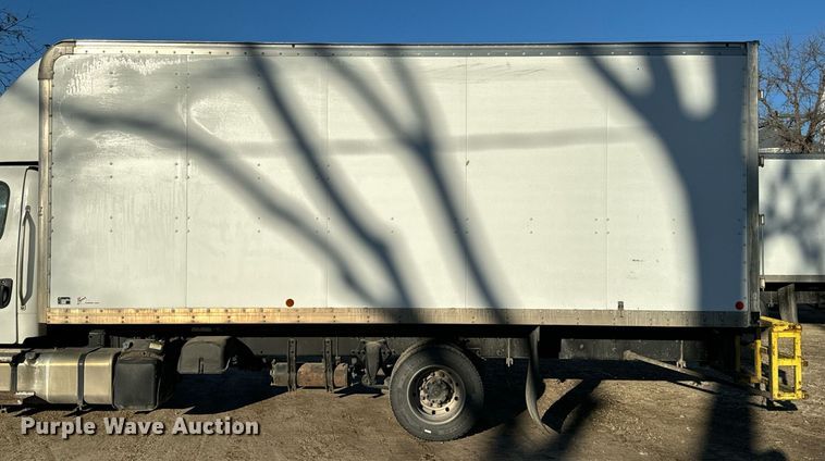 image for item NF9333 2017 Freightliner  Business Class M2 box truck