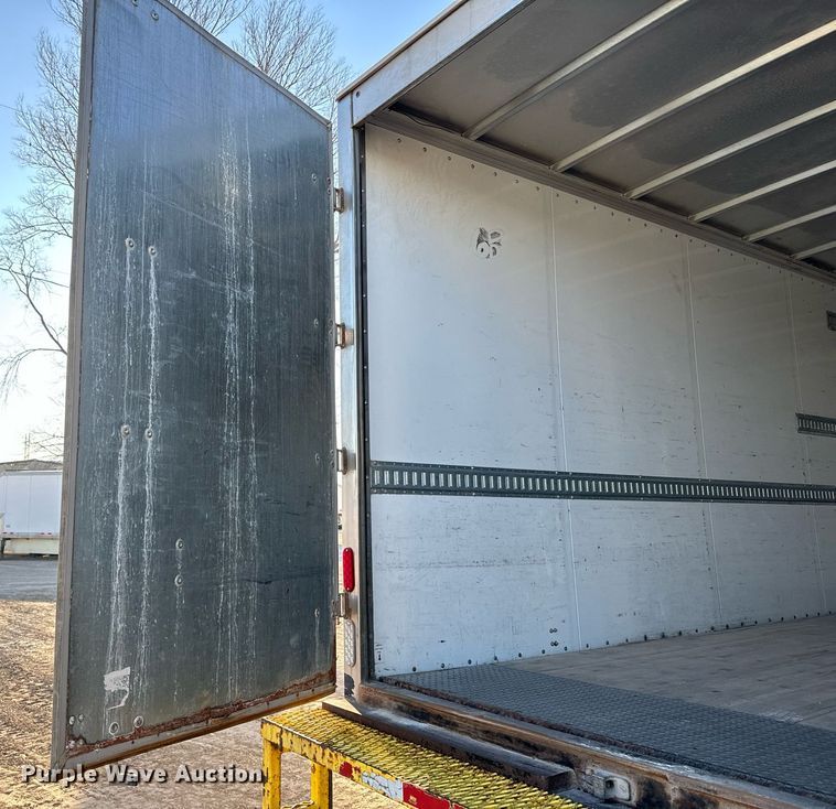 image for item NF9333 2017 Freightliner  Business Class M2 box truck