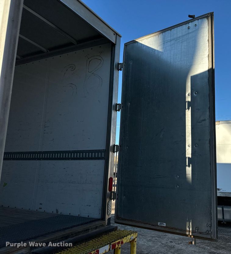 image for item NF9333 2017 Freightliner  Business Class M2 box truck