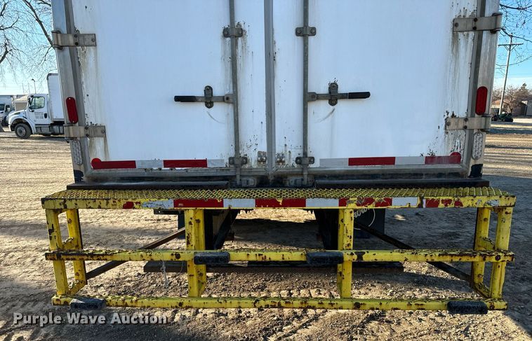 image for item NF9333 2017 Freightliner  Business Class M2 box truck