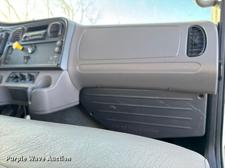 image for item NF9333 2017 Freightliner  Business Class M2 box truck