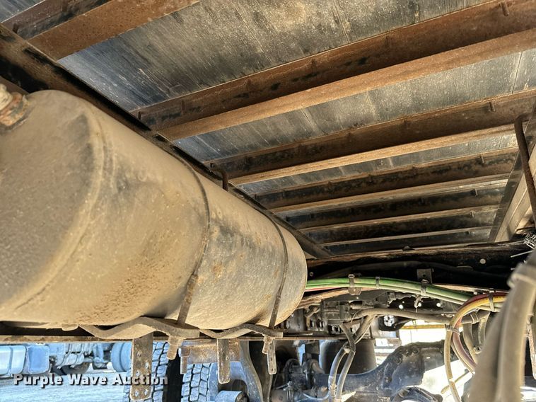 image for item NF9333 2017 Freightliner  Business Class M2 box truck