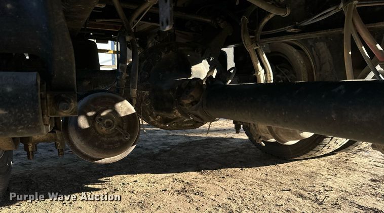 image for item NF9333 2017 Freightliner  Business Class M2 box truck