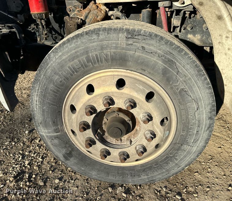 image for item NF9333 2017 Freightliner  Business Class M2 box truck