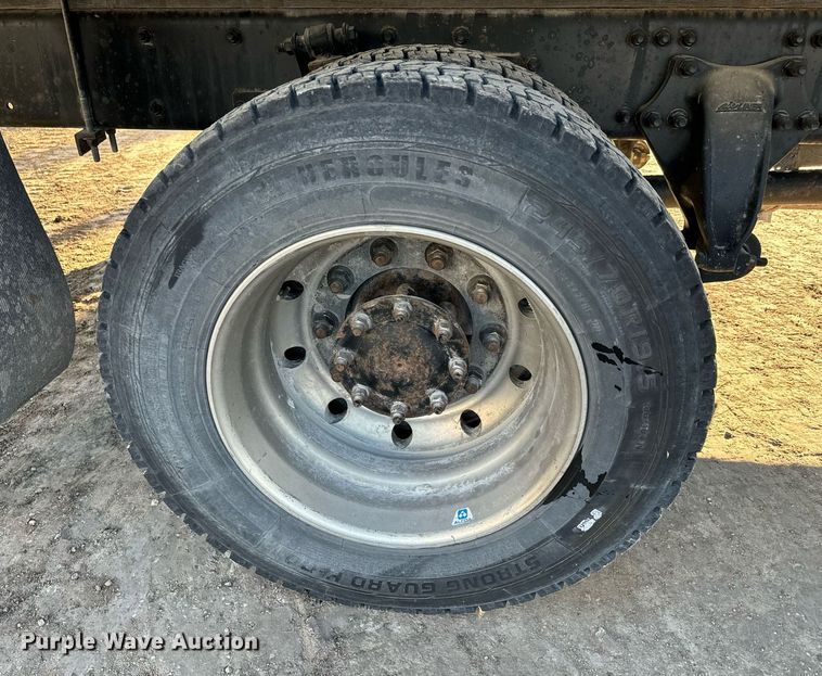 image for item NF9333 2017 Freightliner  Business Class M2 box truck